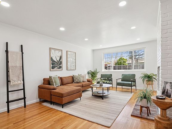 5th image of 3994 Newcastle Rd