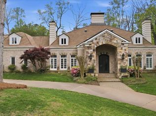 890 Marseilles Dr, Sandy Springs, GA 30327