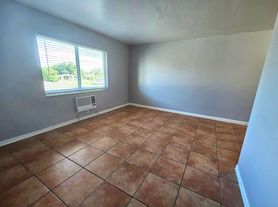 3741 SW 1st Street - 10