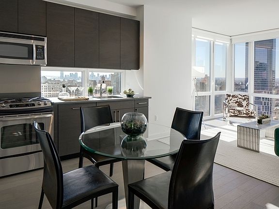 4th image of 309 5th Ave APT 18D