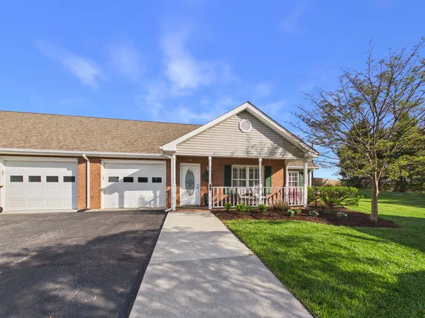 232 Wheatland Ct NE, Christiansburg, VA 24073