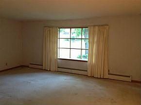 4th image of 528 S Benita Blvd