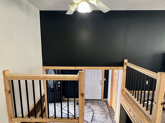 5th image of 6349 Dahlin Rd