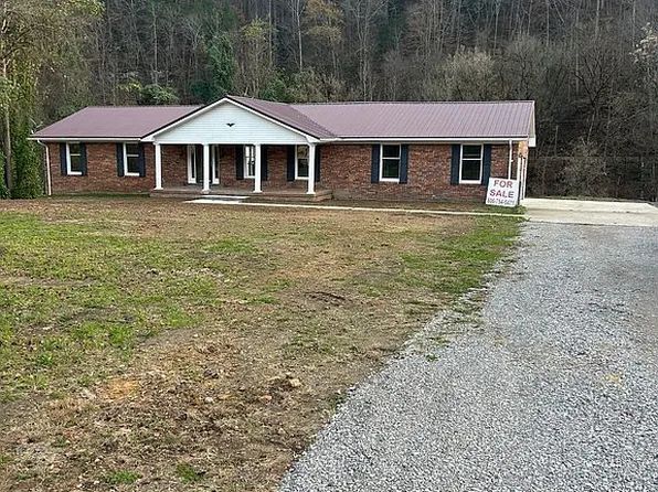 926 Collins Hwy, Pikeville, KY 41501