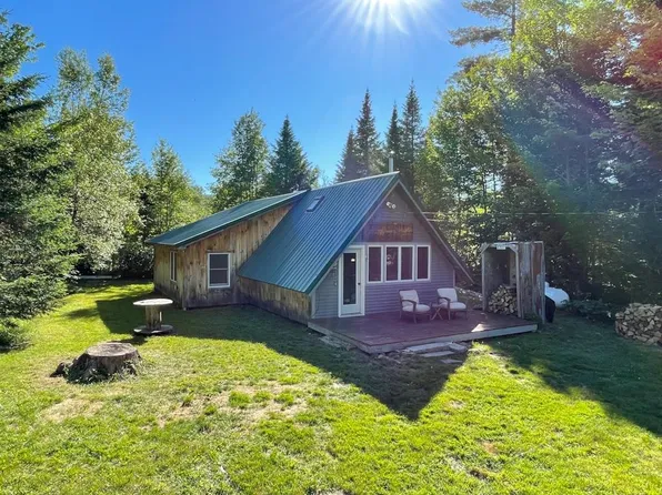 2193 Colebrook Road, Errol, NH 03579