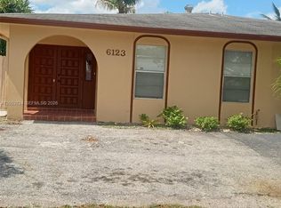 6123 SW 4th Pl, Pompano Beach, FL 33068