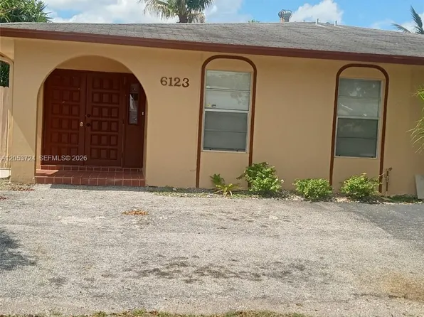 6123 SW 4th Pl, Pompano Beach, FL 33068