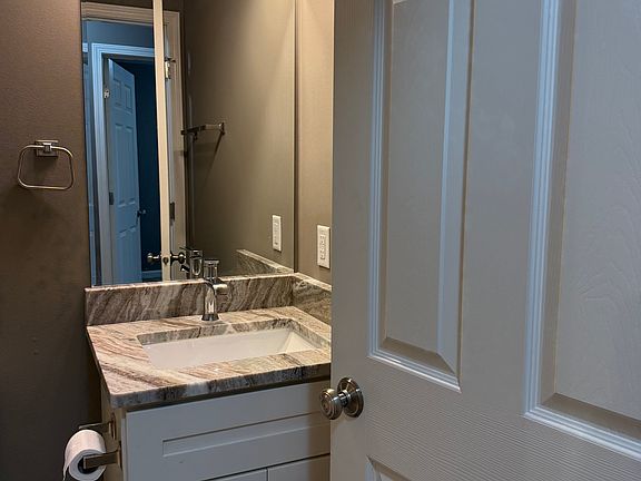 5th image of 1621 Avenue H #A