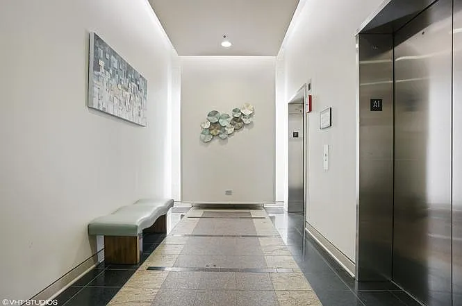 1 bed, 705 sqft, $2,700 — Photo 2