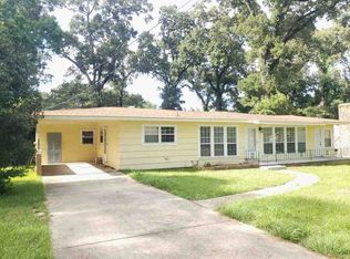 226 Shannon Dr, McComb, MS 39648
