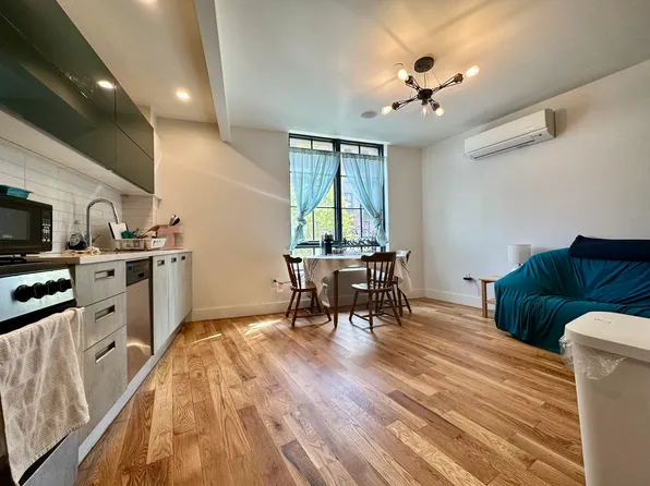 22 Ford Street 1A image 3 of 21