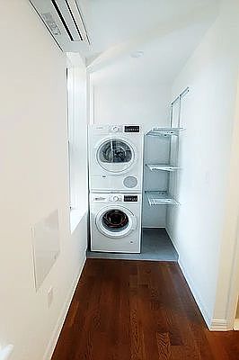 4th image of 698 Sackett St APT 3L