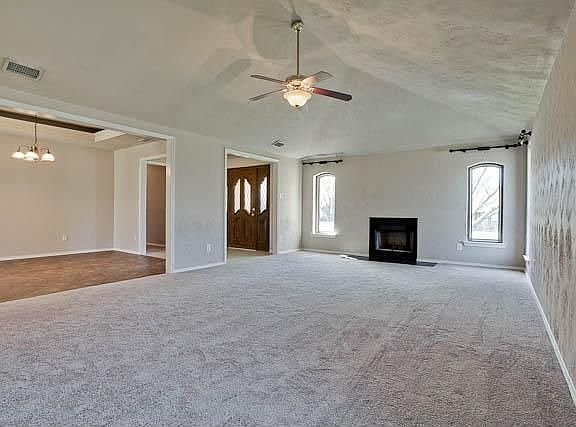 4th image of 2412 Decator Dr