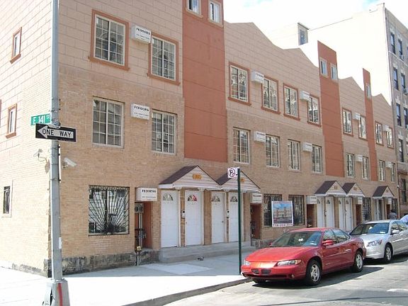2nd image of 325 Beekman Ave