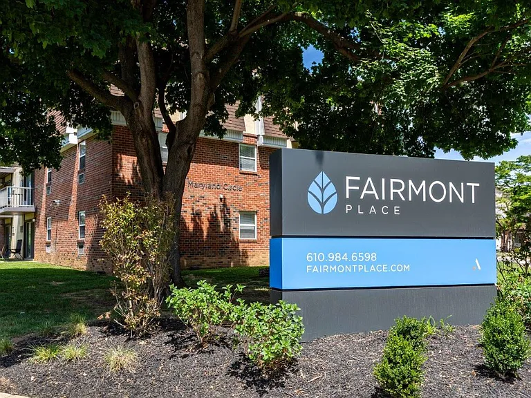 Fairmont Place — Photo 21