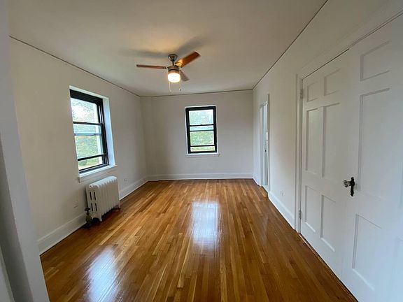 4th image of 63 Wesley Ave #2