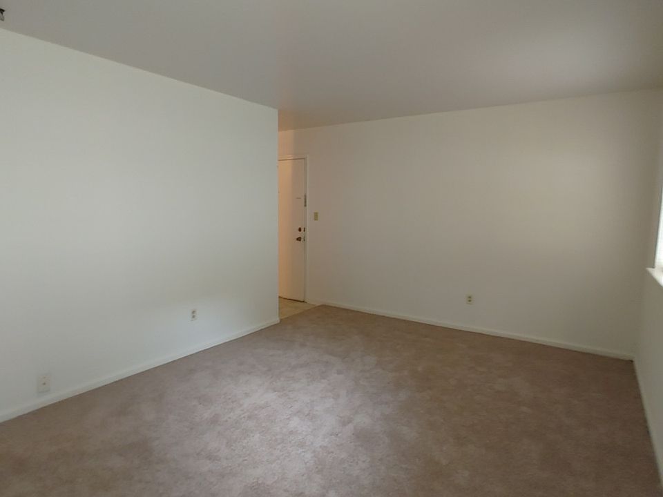 07 - Living Room