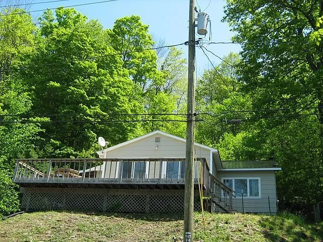 2594 Silver Lake Rd photo 1