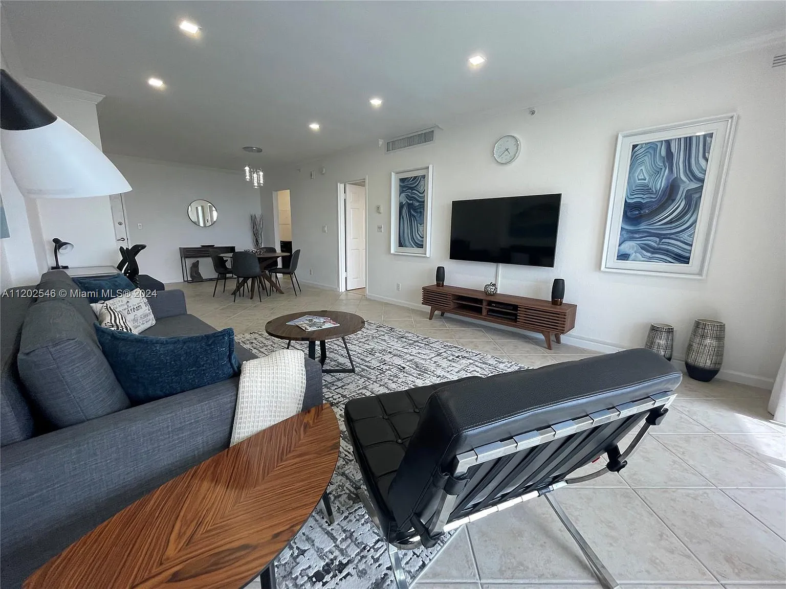 Wave Condo — Photo 4