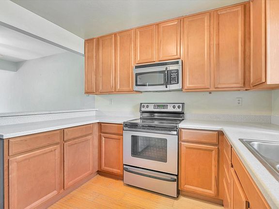 3rd image of 8192 Sunflower Drive