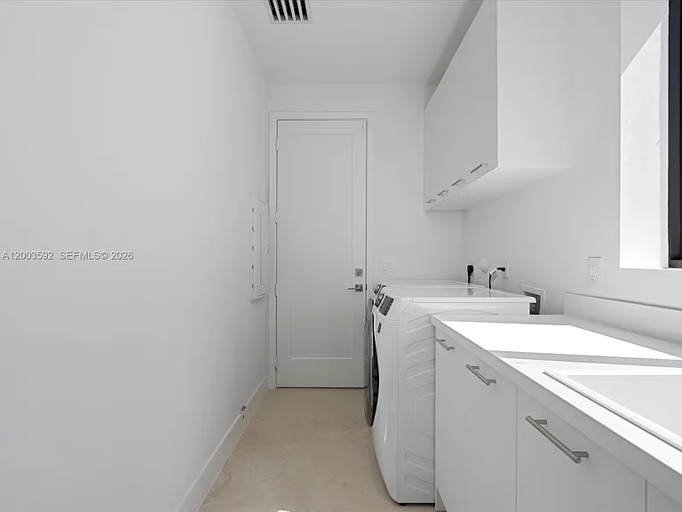 19602 NE 14th Ct — Photo 55