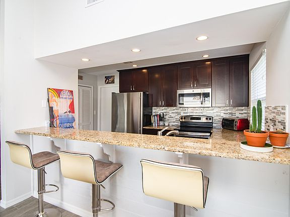 3rd image of 2762 Bordeaux Ct