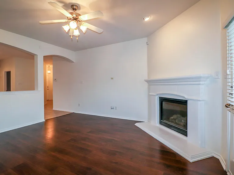 12532 Clarksburg Trl — Photo 9