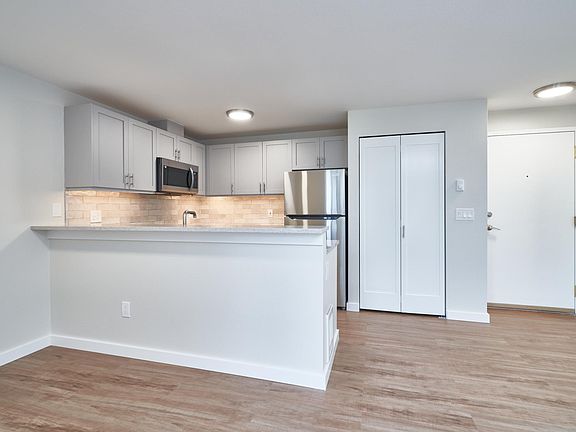 4th image of 1154 NW 59th St APT B22