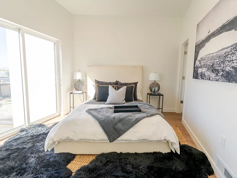 New Sky Highland Townhomes — Photo 9