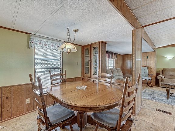 3rd image of 3311 Death Valley Dr