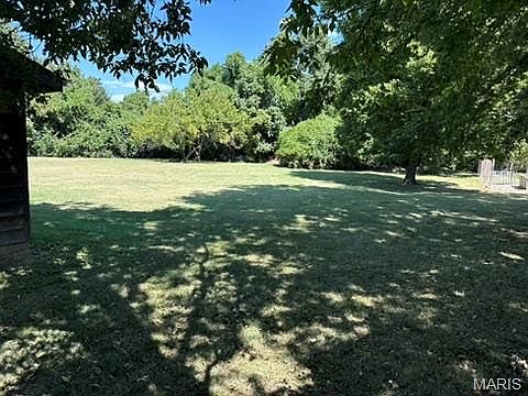 2nd image of 594 Blanche Dr