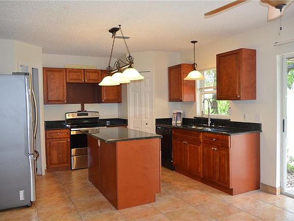 3rd image of 4201 Newtonhall Dr