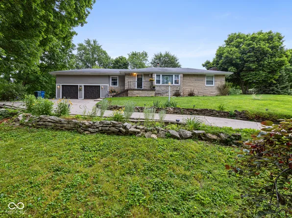 104 Hillcrest Dr, Shelbyville, IN 46176