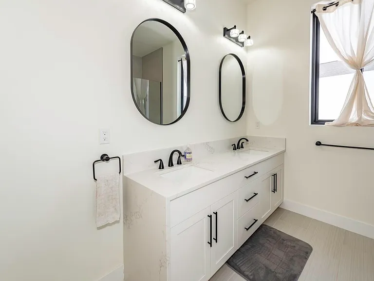 1858 Upland Dr — Photo 28