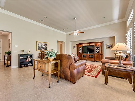 5th image of 8800 Maryland Ct