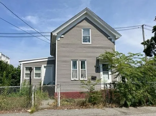47 Manchester St, Lowell, MA 01852