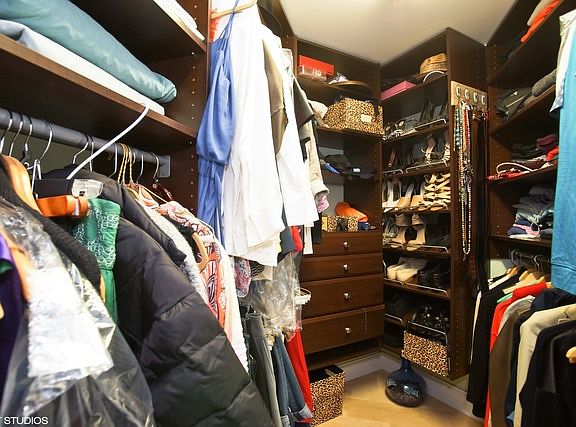 4th image of 435 Alles St Unit 208