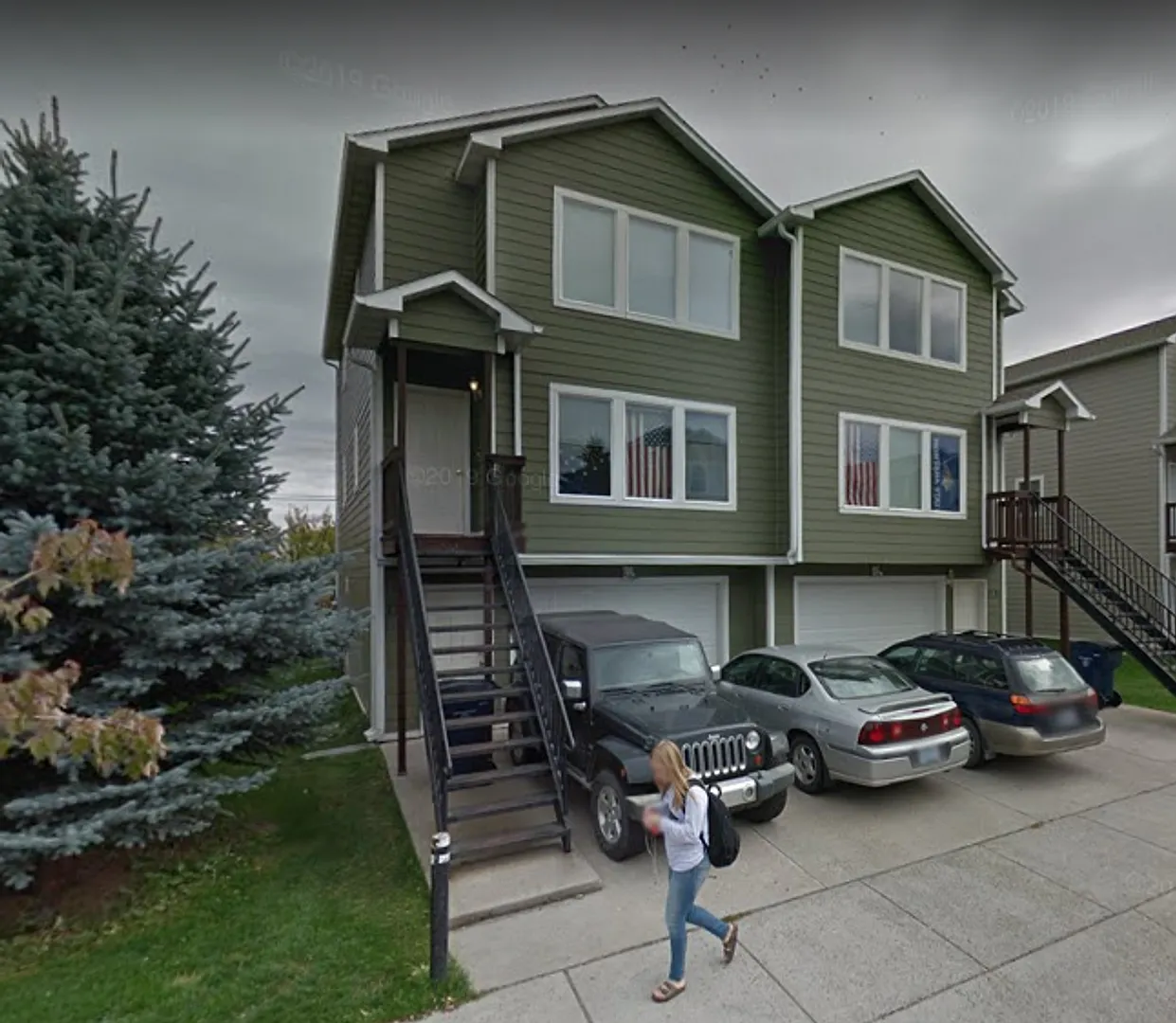 Spacious 4-Bed Condo Walk to MSU! — Photo 2