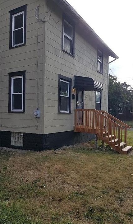 1st image of 834 Lovers Ln