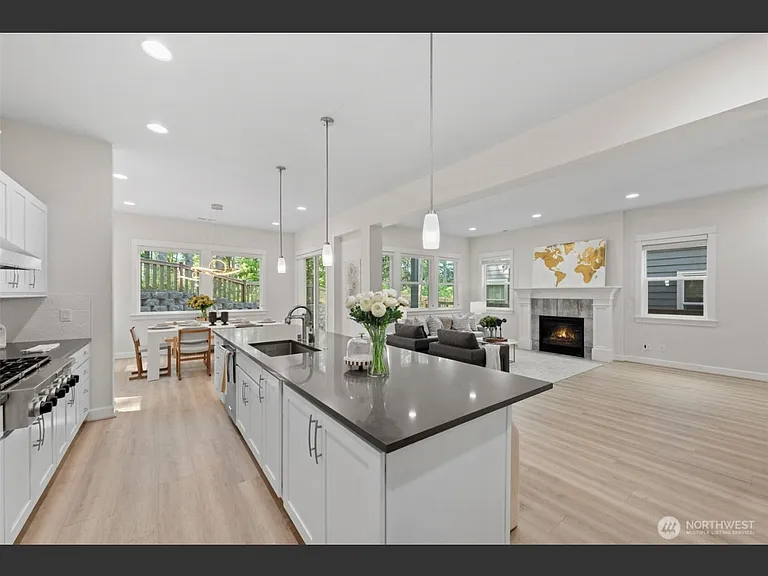 415 5th Ave NE — Photo 5