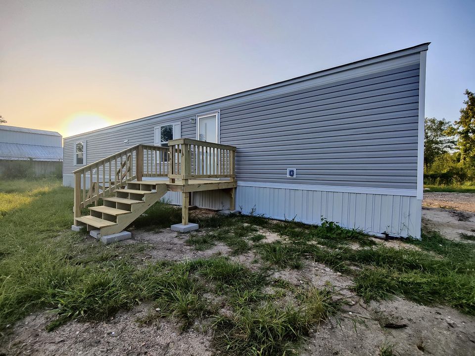 1st image of 203 W Mimosa Dr