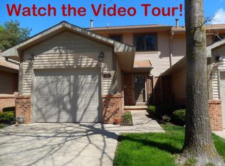 947 Moore Dr, Chelsea, MI 48118
