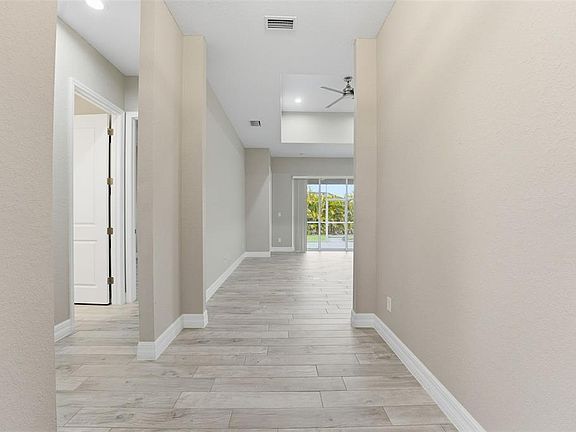 5th image of 106 Smallwood Rd