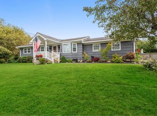112 Edgewood Rd, West Islip, NY 11795