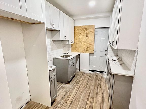 5th image of 2157 N Fairhill St