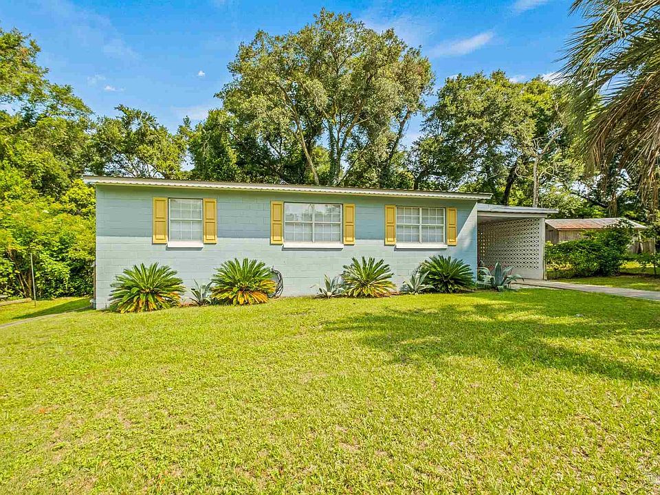 1st image of 6 Edgewood Cir