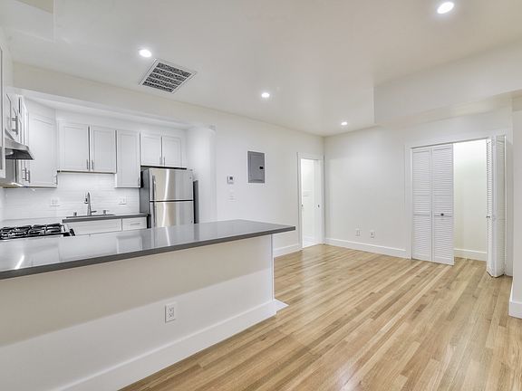 5th image of 930 Hayes St APT B