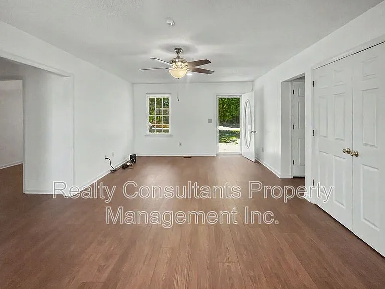 9321 Oat Dr — Photo 4