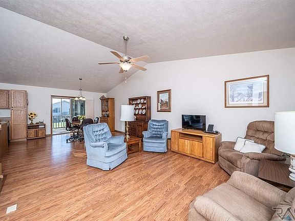 3rd image of 6703 S Witzke Ave