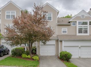 37 Woodmont Dr, Randolph, NJ 07869